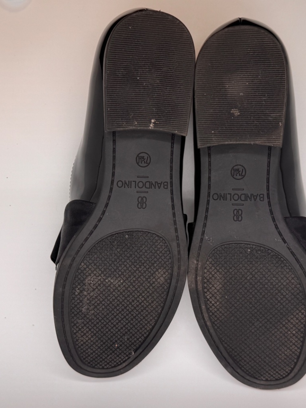 Bandolino Black Patent Loafers with Bow & Tweed Detail Women’s Size 7.5 Dress Sh - Picture 6 of 7